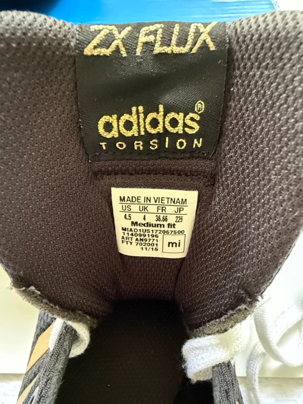 Adidas ZX Flux Star Wars Gold Detail Sneakers Youth 4.5Y Women 7